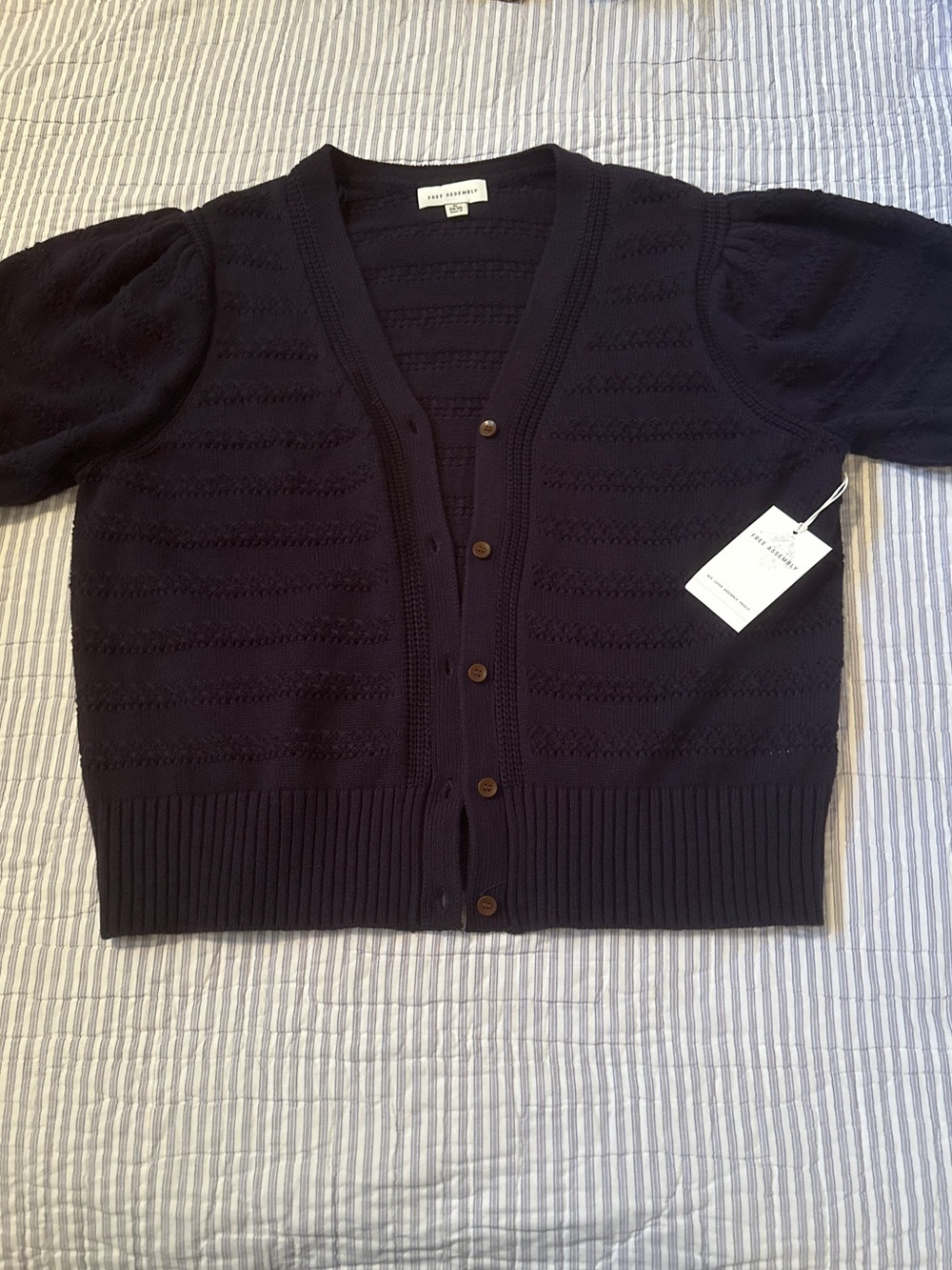 NEW Blue Short-Sleeve Button Cardigan Sweater Navy Free Assembly XL - Picture 5 of 8